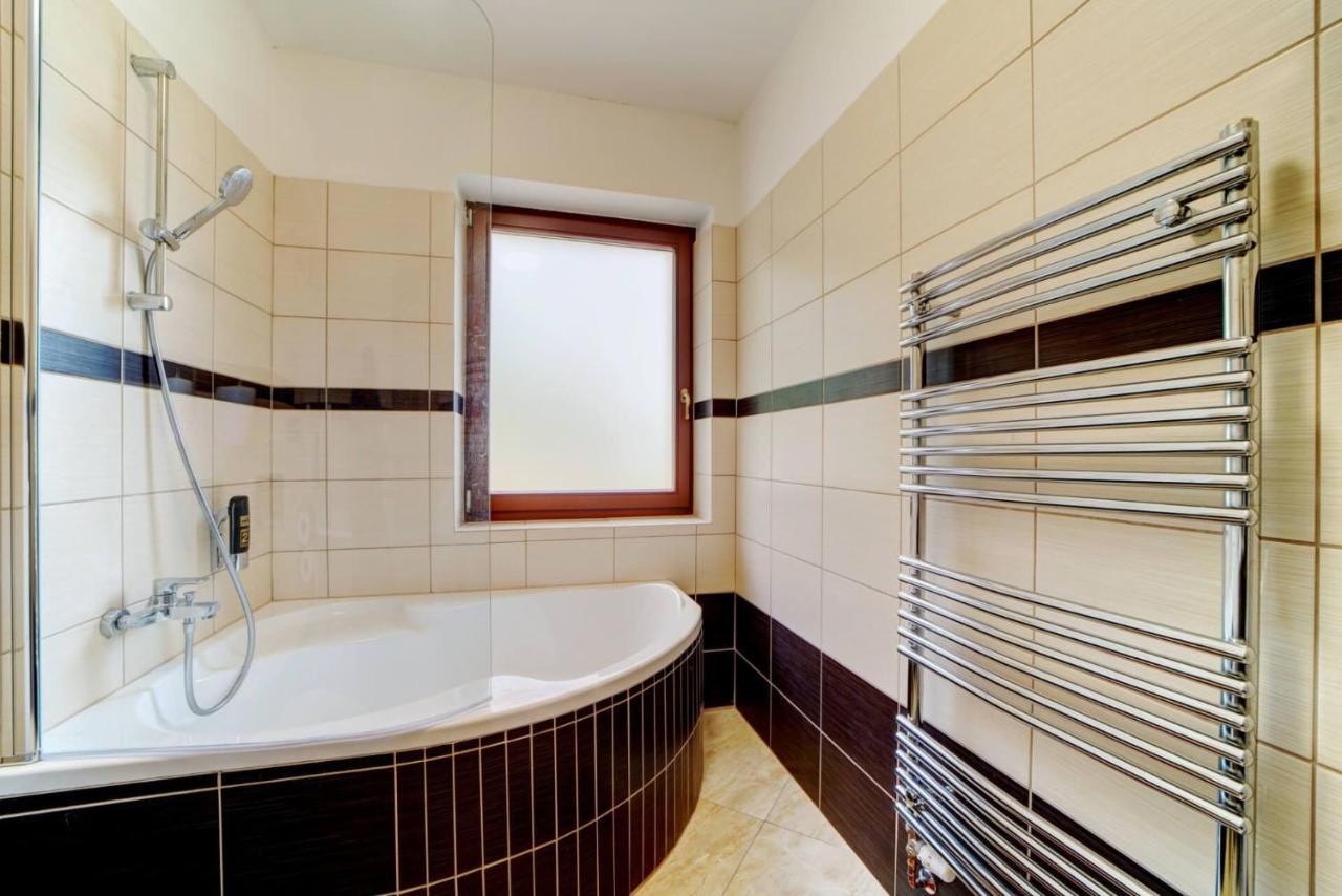 Hotel Zlechov Plumlov Exteriör bild